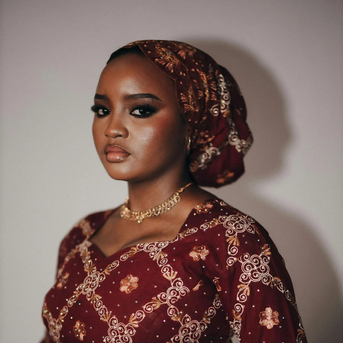 Royal Gold Coral Glam